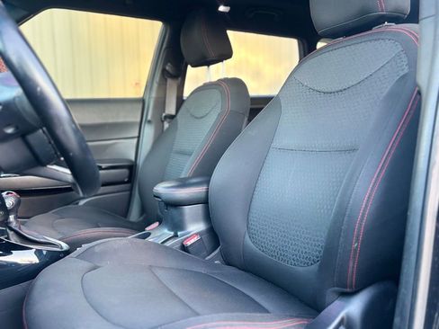 Used 2015 Kia Soul + image 11