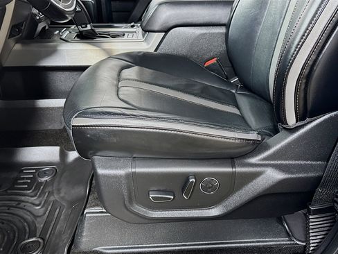 Used 2018 Ford F150 Platinum w/ Equipment Group 701A Luxury image 23