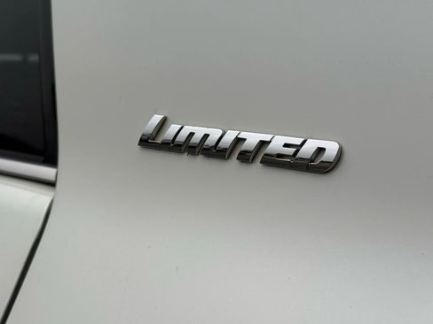 Used 2014 Toyota 4Runner Limited image 24