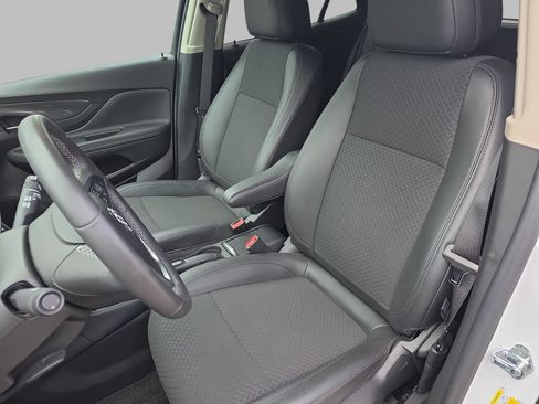 Certified 2022 Buick Encore Preferred w/ Safety Package FWD image 15