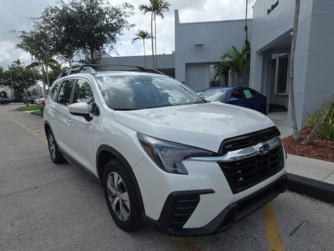 Used 2024 Subaru Ascent Premium w/ Convenience Package AWD/4WD image 3