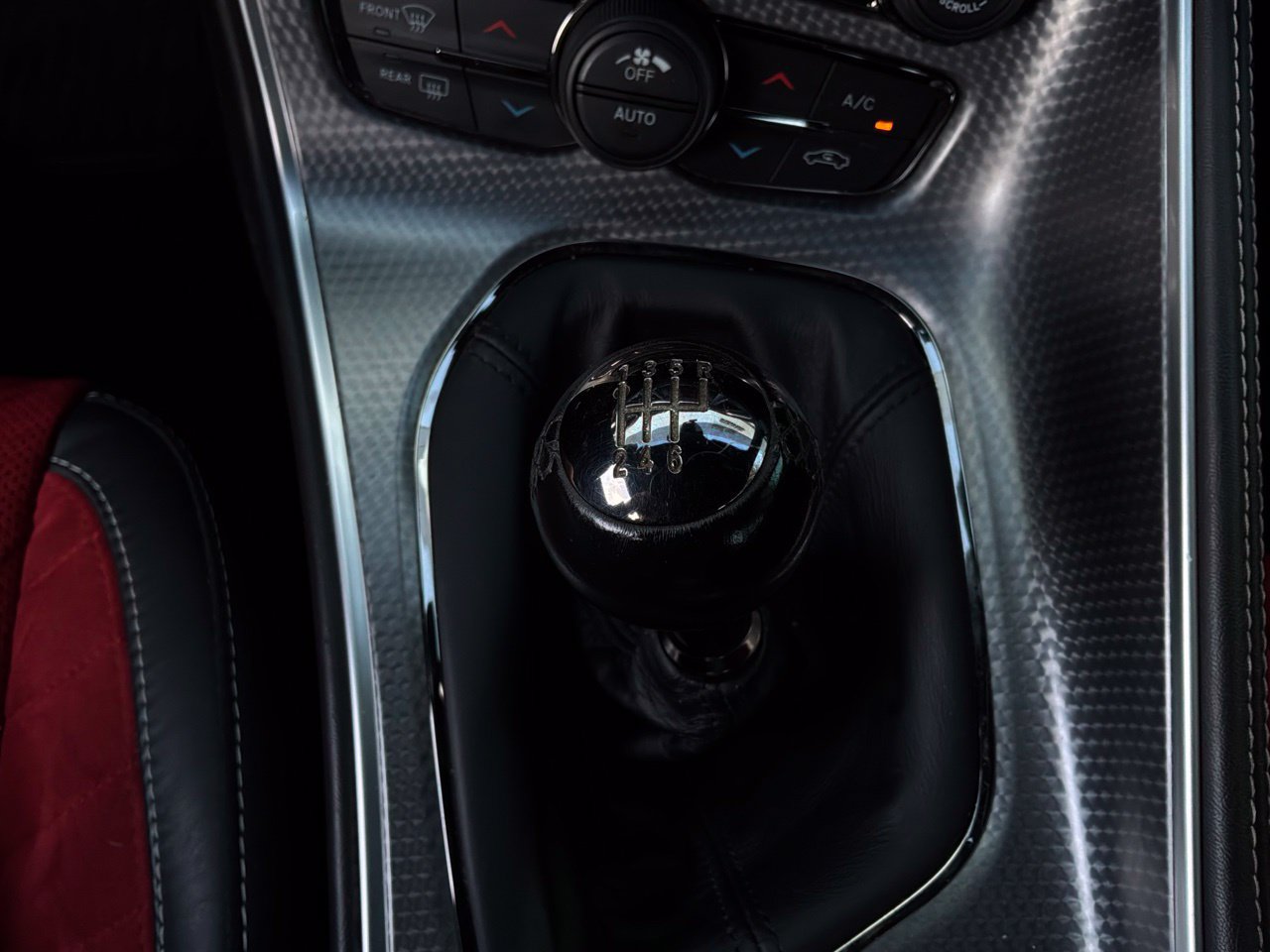 Used 2016 Dodge Challenger SRT Hellcat RWD image 34