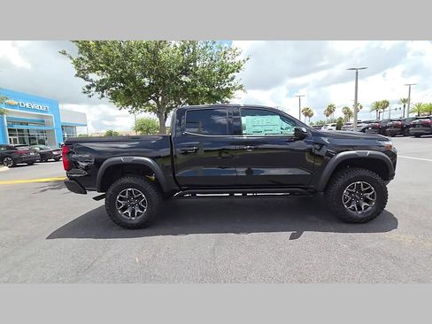 New 2026 Chevrolet Colorado ZR2 w/ Technology Package AWD/4WD image 18