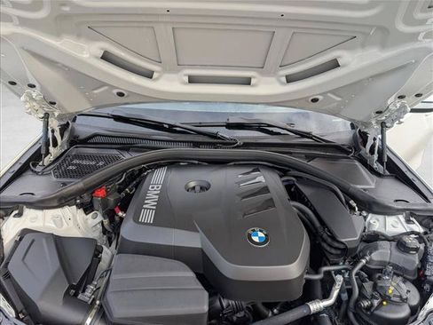 Used 2025 BMW 330i Sedan w/ Premium Package RWD image 23