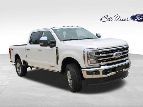 New 2026 Ford F250 King Ranch w/ Chrome Package AWD/4WD image 2