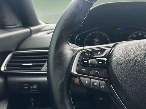 Used 2018 Honda Accord Sport image 29