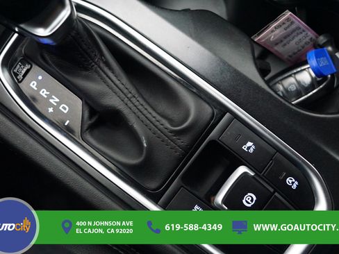 Used 2020 Hyundai Santa Fe SEL w/ Convenience + Premium Package FWD image 26