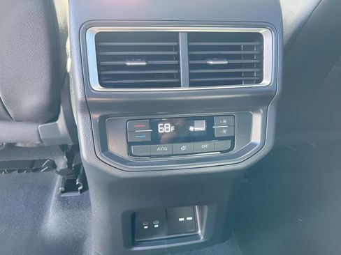 New 2026 Volkswagen Atlas SE image 24