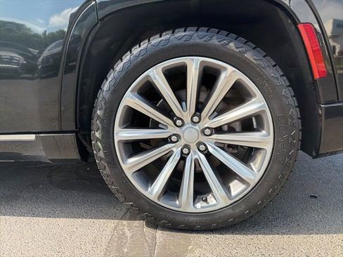 Used 2023 Jeep Grand Wagoneer Series II image 37