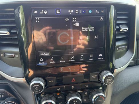 Used 2023 RAM 1500 Big Horn AWD/4WD image 17