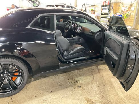 Used 2022 Dodge Challenger SRT Hellcat RWD image 21