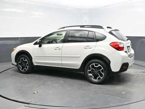 Used 2017 Subaru Crosstrek 2.0i Limited image 4