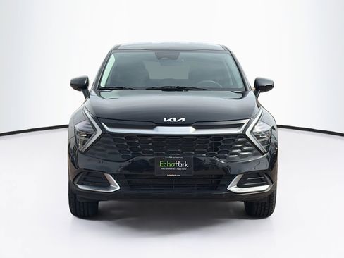 Used 2025 Kia Sportage LX image 2