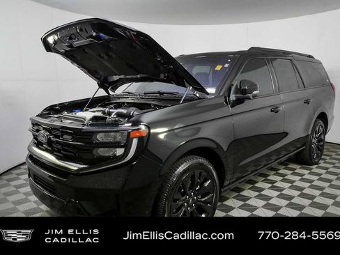 Used 2025 Ford Expedition Max Platinum w/ Stealth Appearance Package AWD/4WD image 37