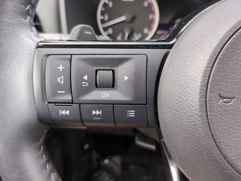 Used 2022 Nissan Rogue SL FWD image 24