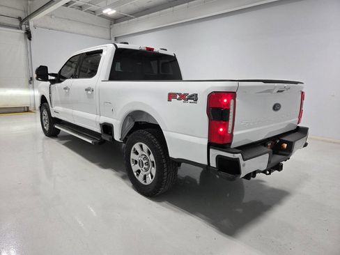 Used 2023 Ford F250 Lariat w/ Chrome Package image 3