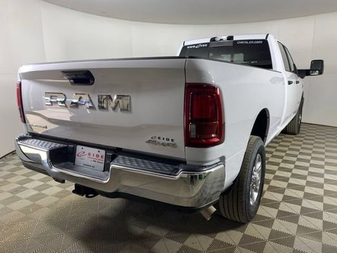 Used 2025 RAM 3500 Big Horn AWD/4WD image 15