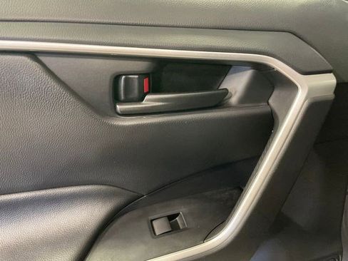 Used 2020 Toyota RAV4 LE w/ All Weather Liner Package AWD/4WD image 30