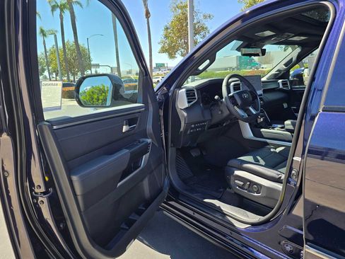 New 2025 Toyota Tundra Platinum AWD/4WD image 19