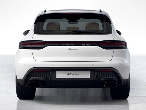 New 2026 Porsche Macan image 7