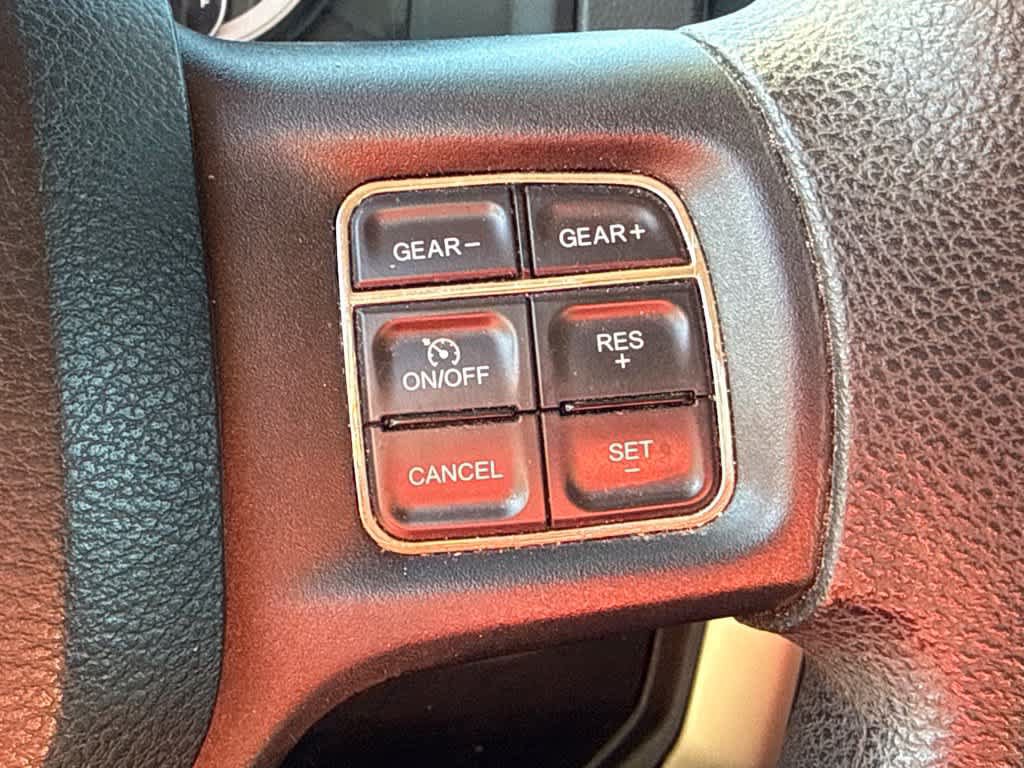 Used 2014 RAM 1500 Classic SLT RWD image 17