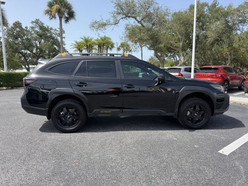 Used 2025 Subaru Outback Wilderness AWD/4WD image 2