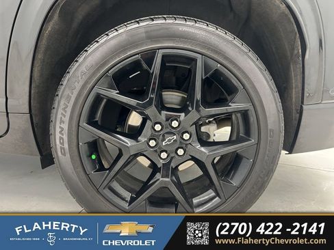 Used 2024 Chevrolet Traverse RS image 19