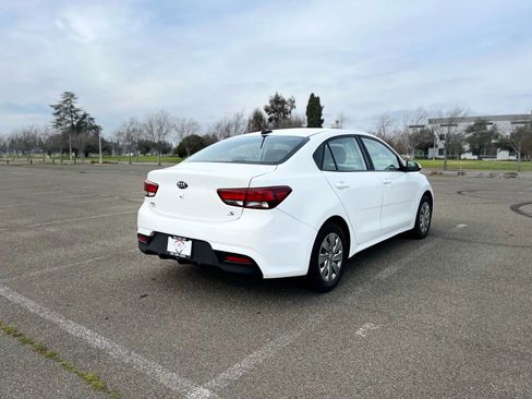 Used 2018 Kia Rio S image 5