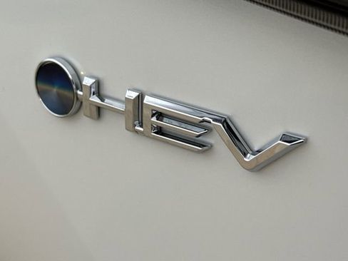 Used 2026 Toyota Highlander XLE image 10