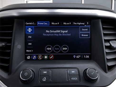 Used 2020 GMC Acadia SLT image 16