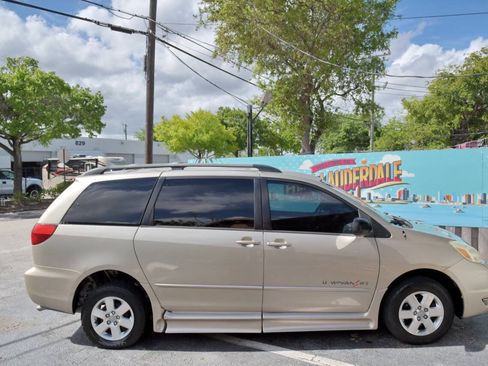 Used 2005 Toyota Sienna LE w/ Assistance Pkg 2 FWD image 35