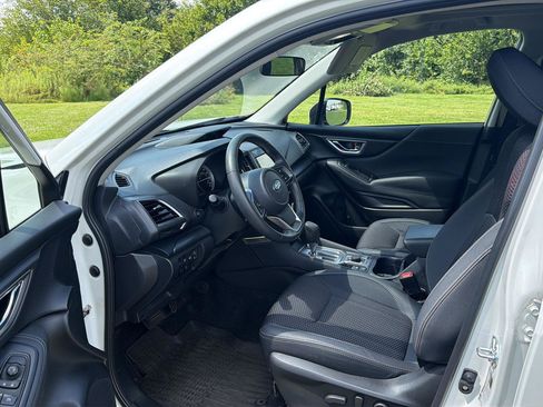 Used 2024 Subaru Forester Premium AWD/4WD image 7