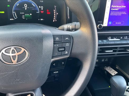 Used 2026 Toyota Camry LE w/ Convenience Package FWD image 24