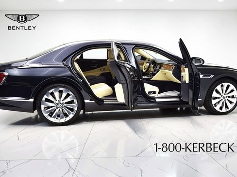 Used 2022 Bentley Flying Spur V8 AWD/4WD image 11