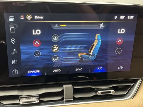 Certified 2025 Chevrolet Equinox ACTIV w/ Safety and Technology Package AWD/4WD image 21