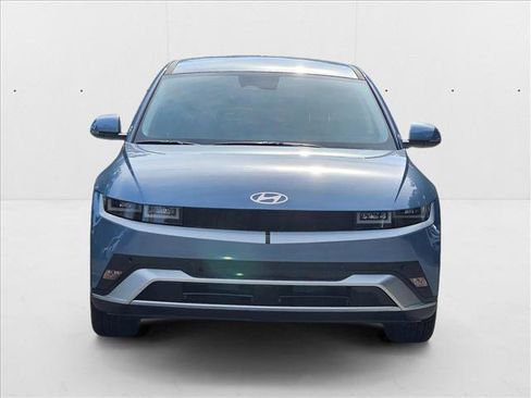 New 2025 Hyundai Ioniq 5 SE image 6