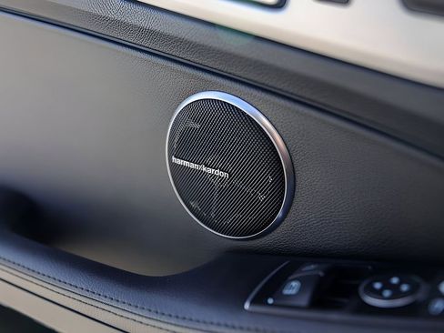 Used 2012 Mercedes-Benz SLK 350 image 19