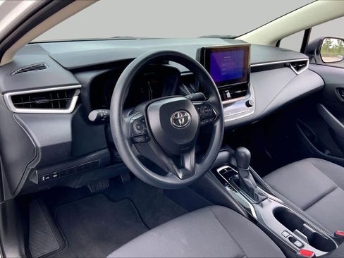 Used 2026 Toyota Corolla LE FWD image 17