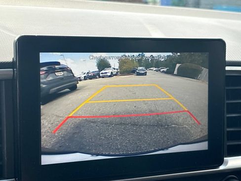 Used 2020 Hyundai Venue SEL FWD image 19