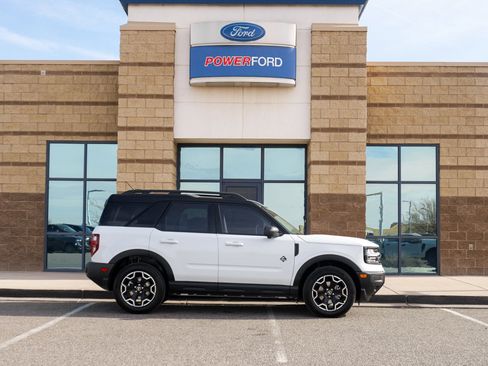 New 2025 Ford Bronco Sport Outer Banks w/ Outer Banks Tech Package+ AWD/4WD image 5