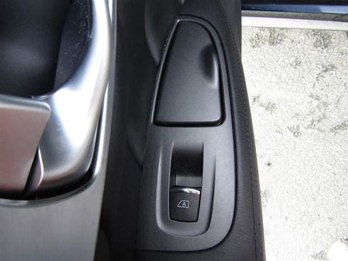 Used 2016 INFINITI Q70 L 3.7 image 31