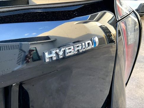 Used 2016 Toyota Prius Four FWD image 10