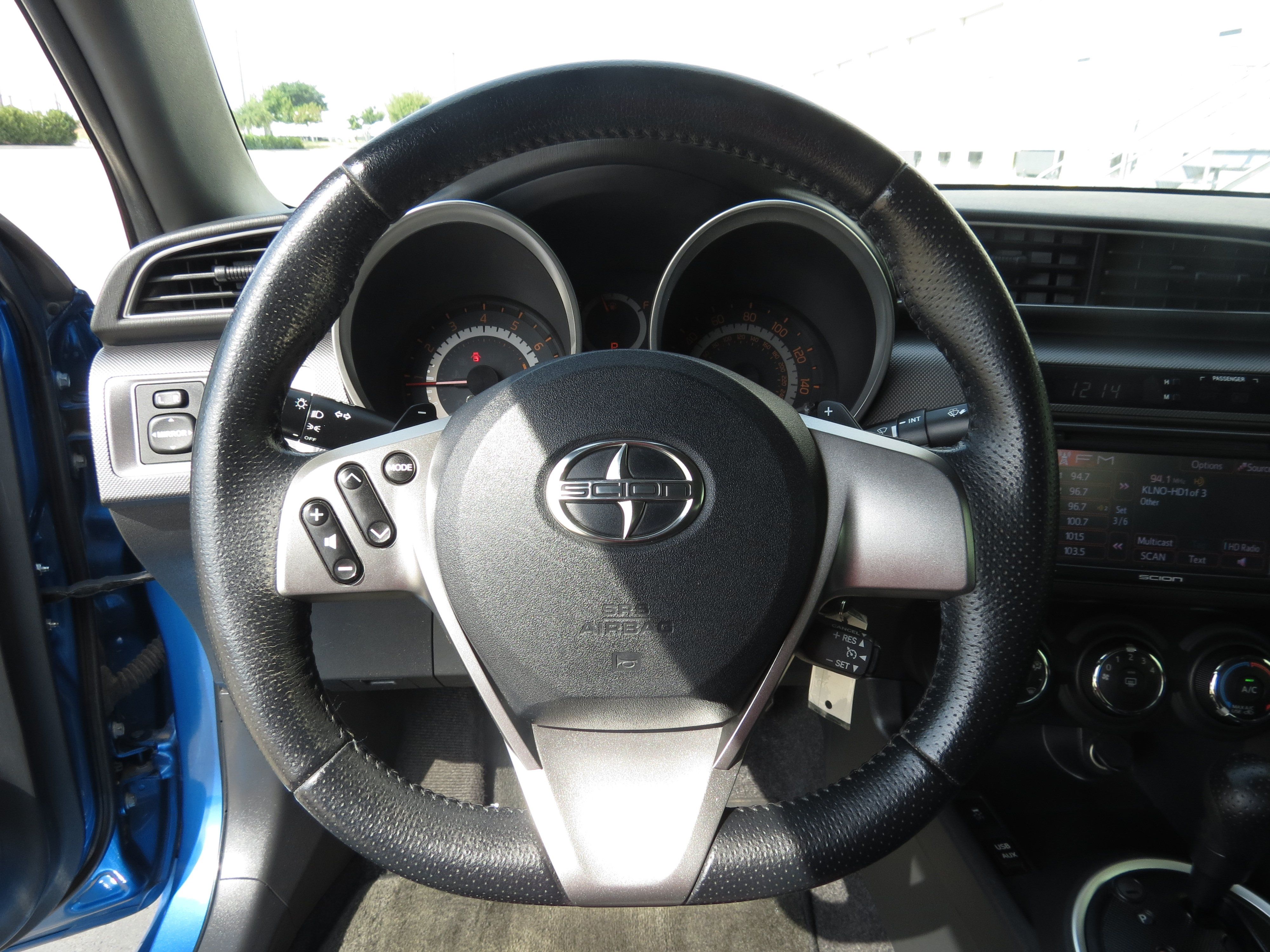 Used 2015 Scion tC FWD image 13