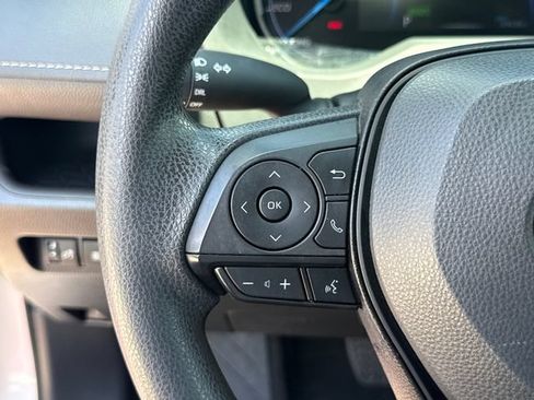 Used 2023 Toyota RAV4 LE AWD/4WD image 16