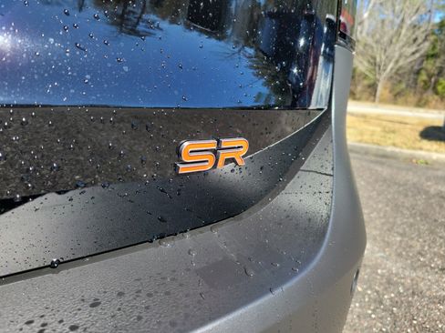 New 2026 Nissan Kicks SR image 9