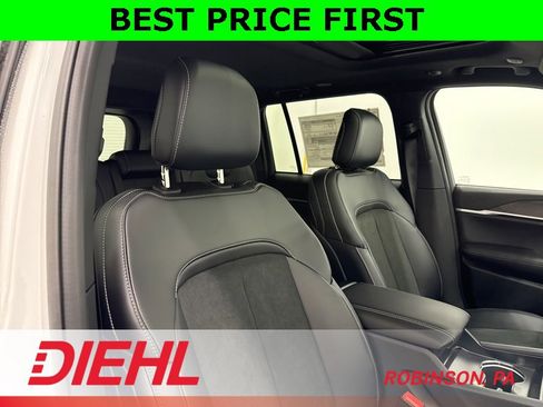 New 2026 Jeep Grand Cherokee Altitude image 14