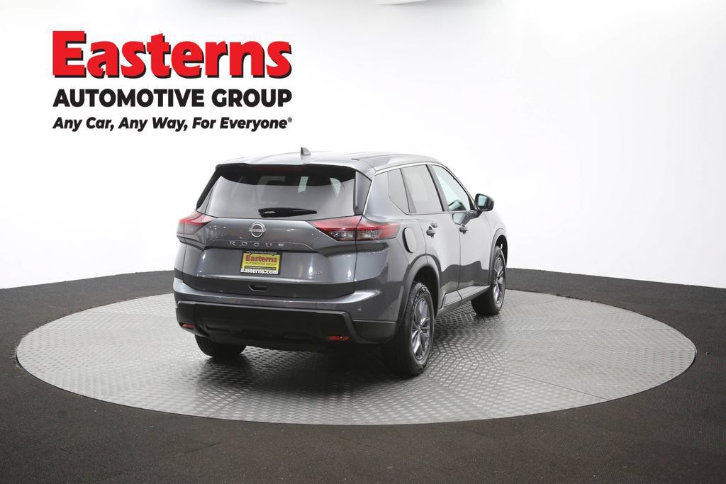 Used 2024 Nissan Rogue S AWD/4WD image 40