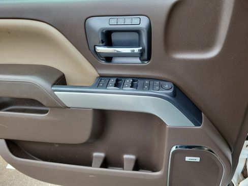 Used 2015 Chevrolet Silverado 2500 LTZ w/ LTZ Plus Package image 18