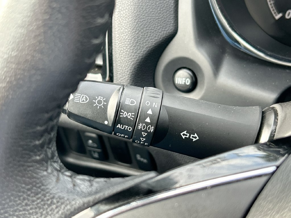 Used 2025 Mitsubishi Outlander Sport SE AWD/4WD image 19