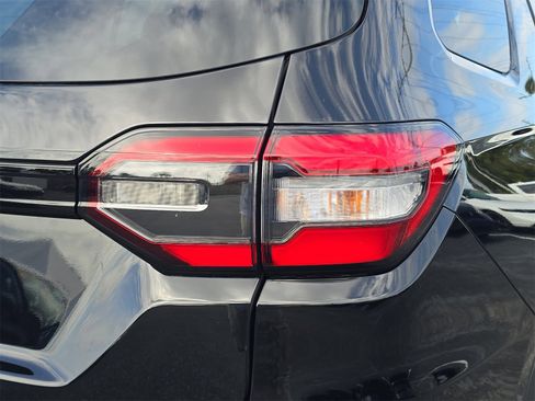 Certified 2025 Honda Pilot EX-L image 8